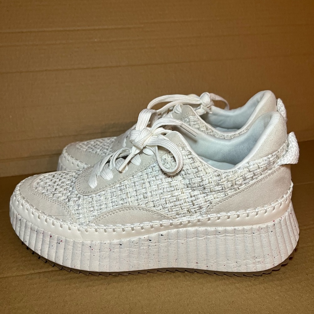 Women's Persephone Sneakers - Universal Thread™ Size 8.5